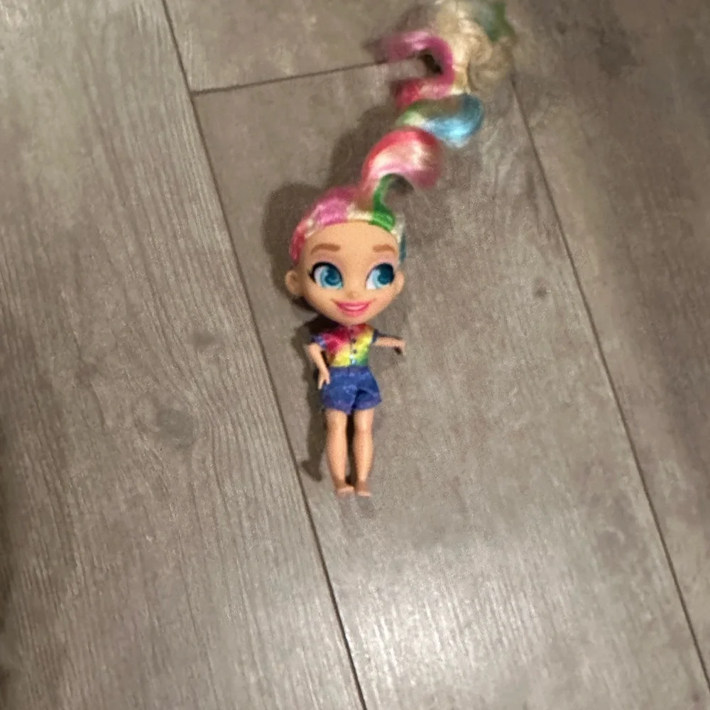 Hairdorables Loves Series 2 JoJo Siwa Doll Colorful Doll with Rainbow Hair